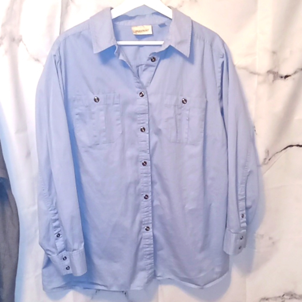 Avenue button down shirt 18/20 💖💖💖💖